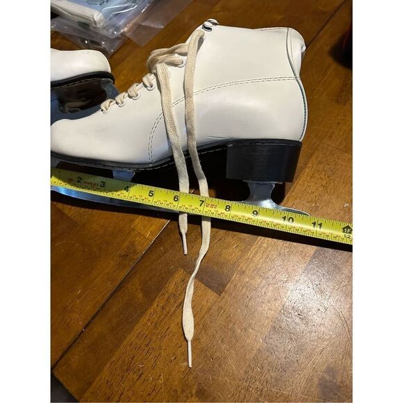 Vintage Brookfield Japan Women’s White Lace up Figure Ice Skates and Bag Size 9 - Picture 12 of 16